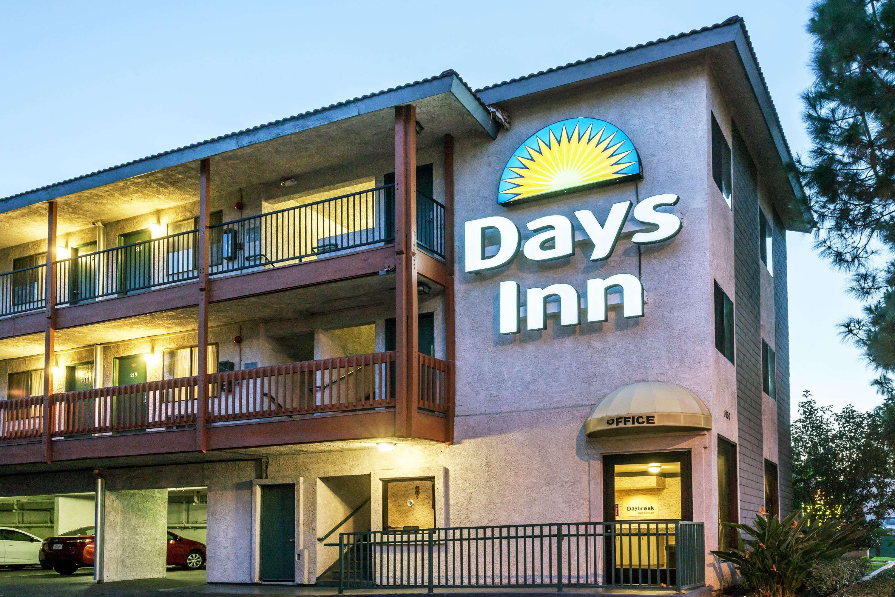 Days Inn By Wyndham Anaheim West Luaran gambar